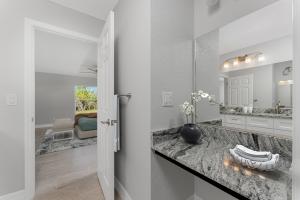 0fdeb5e23476200e81249cb6ff5a7858bb09b7c9