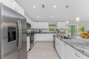 Ce20805eb9e58bbc38c2327dc4f5d67648f41ba3